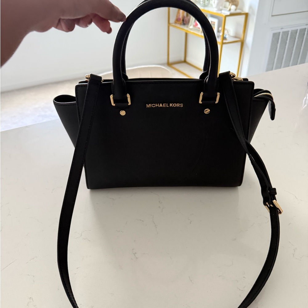 Michael Kors Black Saffiano Satchel with Gold Hardware - Picture 4 of 9